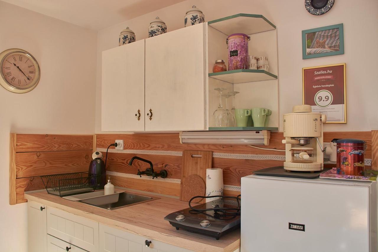 Egkoris Vendeghaz Hotel Bakonyszucs Buitenkant foto