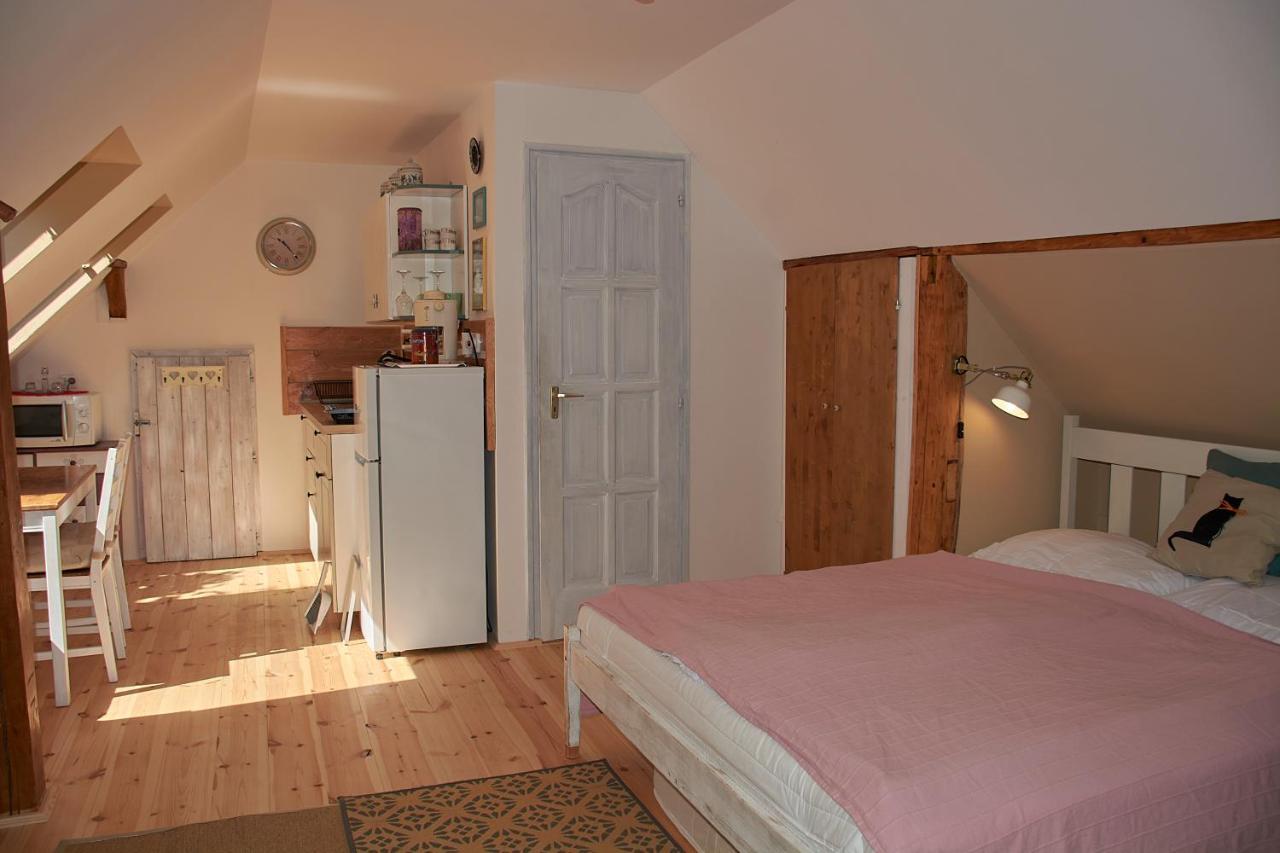 Egkoris Vendeghaz Hotel Bakonyszucs Buitenkant foto