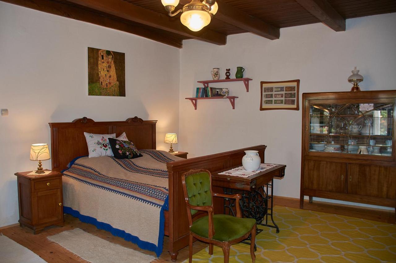 Egkoris Vendeghaz Hotel Bakonyszucs Buitenkant foto